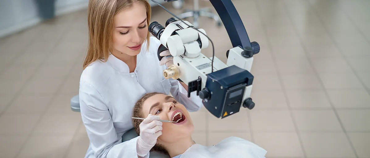 Complete-Smile-Dental-Effective restorative dental solutions-dentist-with-patient